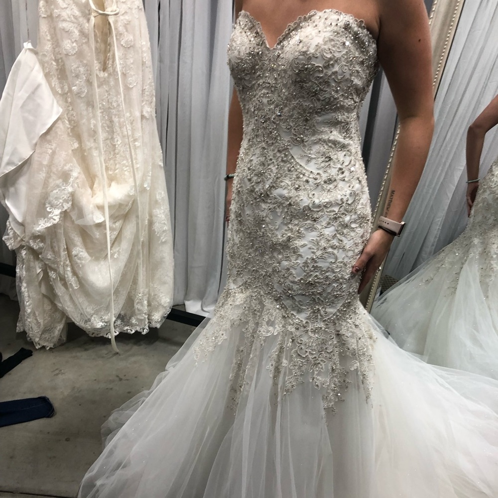 Never Worn Wedding dress